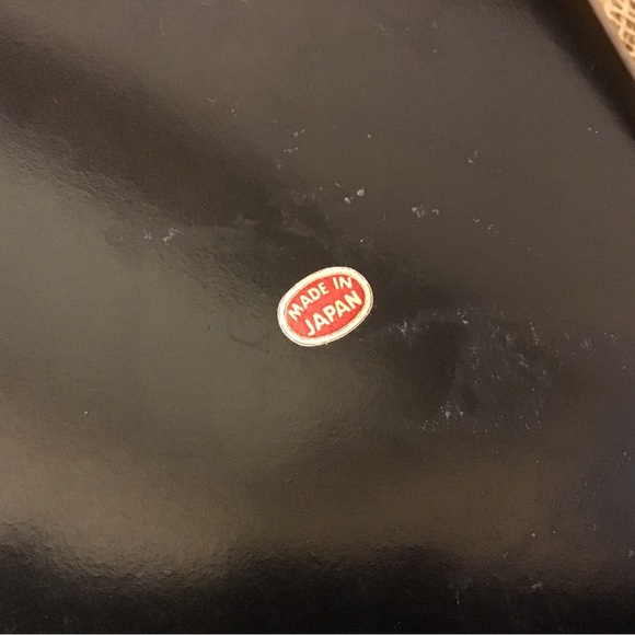 Vintage Japanese lacquered serving tray with faux rattan edges and fruit design - Picture 7 of 7